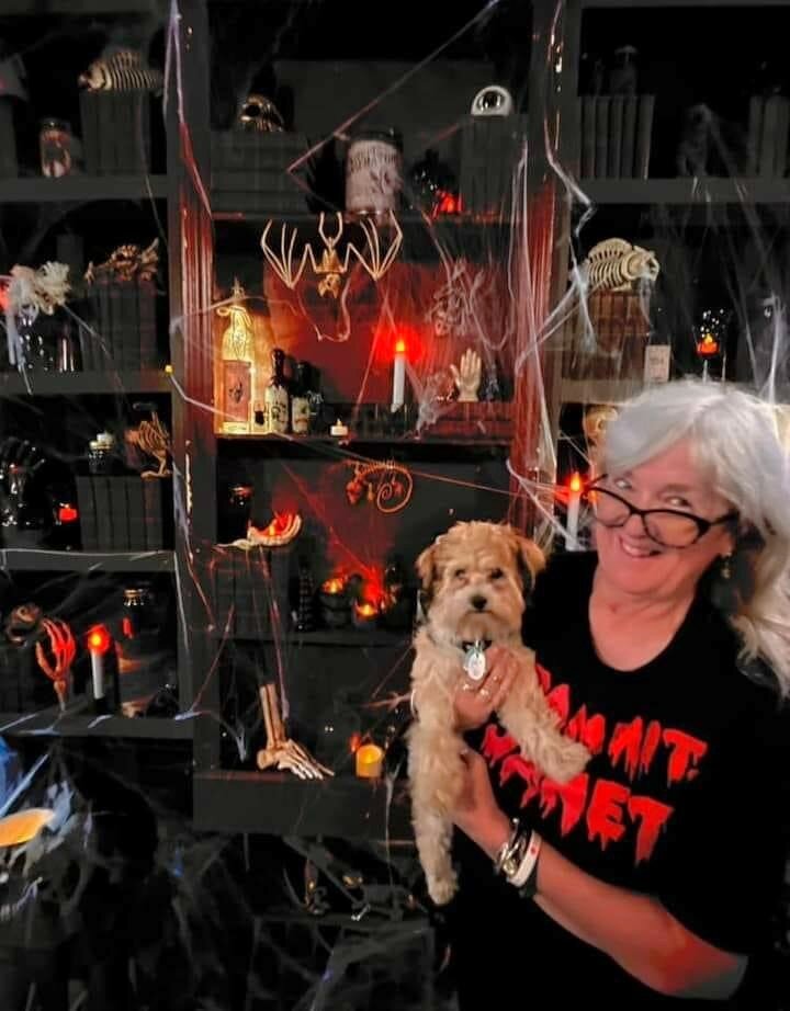 That Dog Named Gidget visited with props master Lorelei Davis prior to seeing "The Rocky Horror Show" live at the Forestburgh Playhouse Tavern. Now she wants to see it again and howl at the big screen in Callicoon next week.
